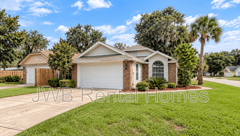 Jacksonville House: 2284 Destine Ln