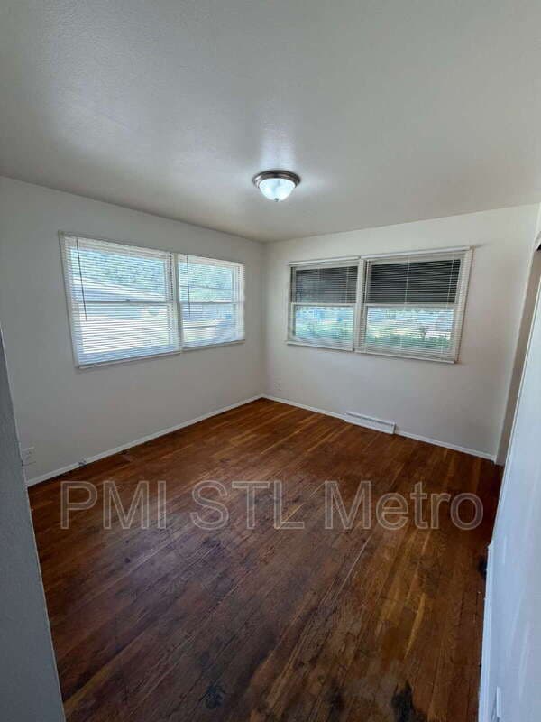 St. Louis House: 9319 Clarion Dr