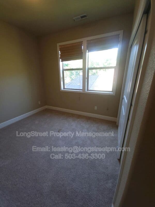 Portland House: 9739 NW Henry Ct