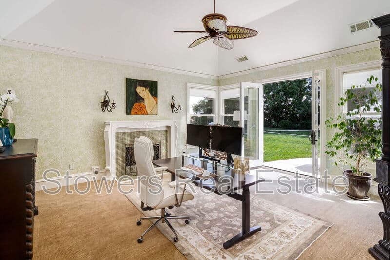 Danville House: 4482 Deer Ridge Rd