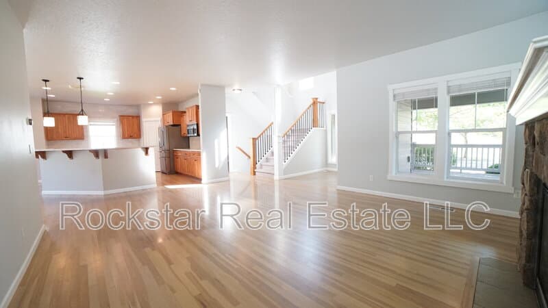 Liberty Lake House: 24999 E Ludlow Ave