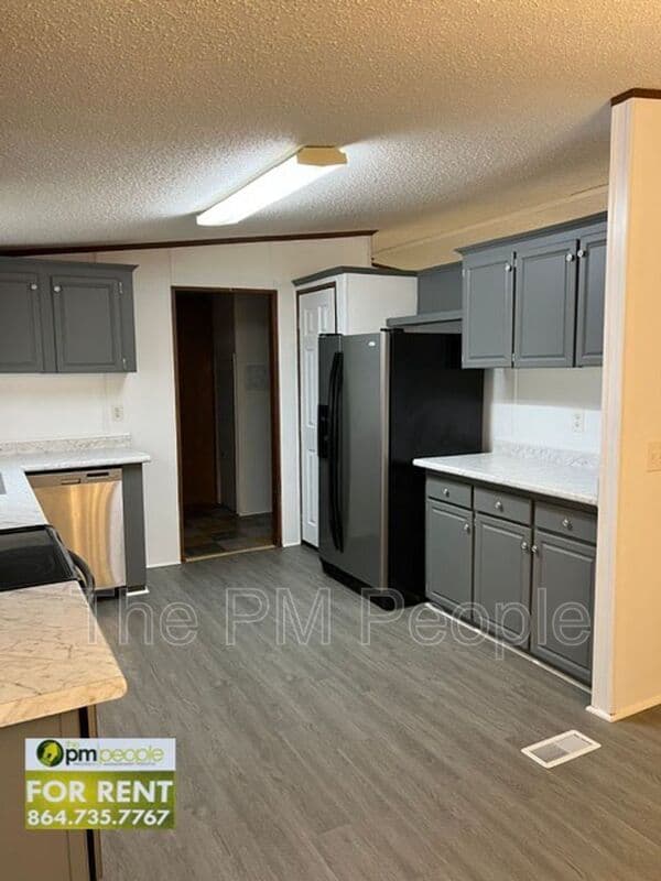 Easley House: 920 Prince Perry Rd.
