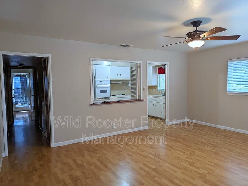 Sacramento Condo: 5320 Roger Way