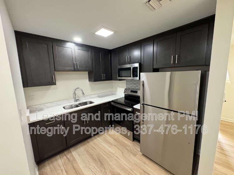 Lafayette Condo: 105 Meaux Blvd Apt 7