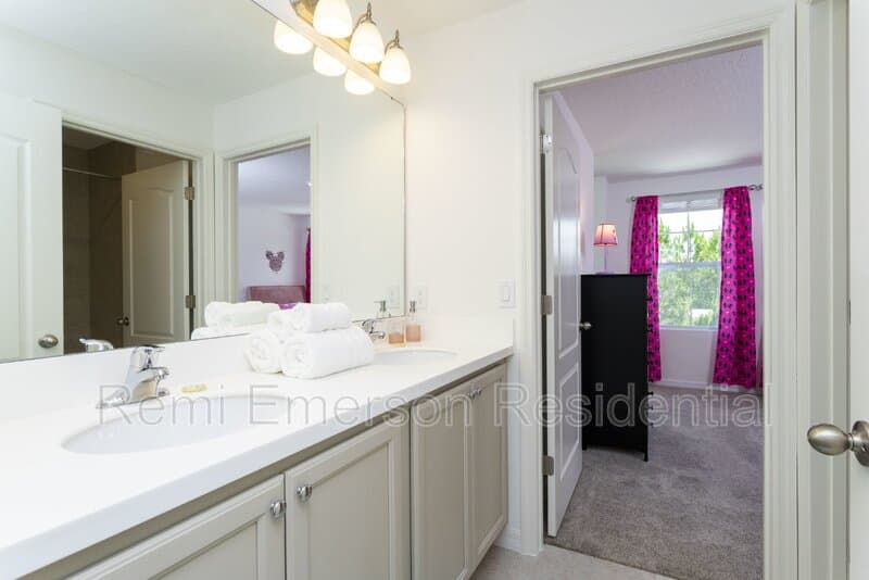 Davenport Townhome: 624 Benoi Drive