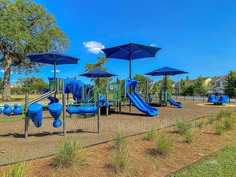 North Charleston House: 5086 E Liberty Park Cirlce