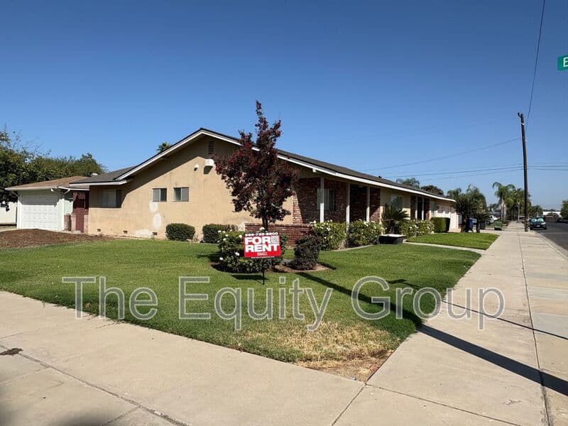 Dinuba House: 341 North Garden Dr