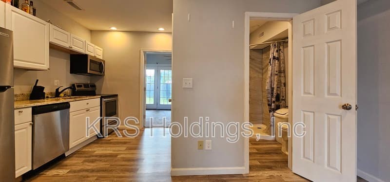 Portsmouth House: 410 Oak Street