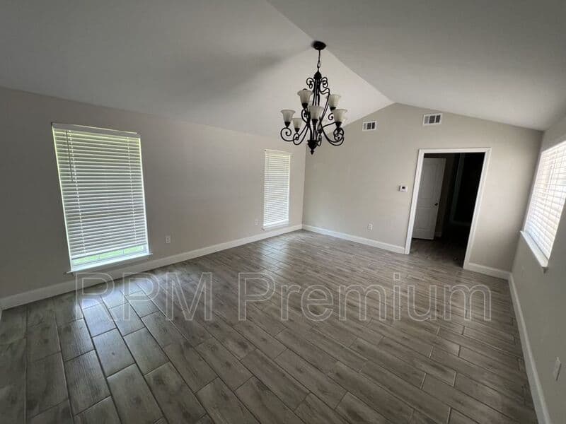 Baton Rouge House: 10444 Browning Dr.