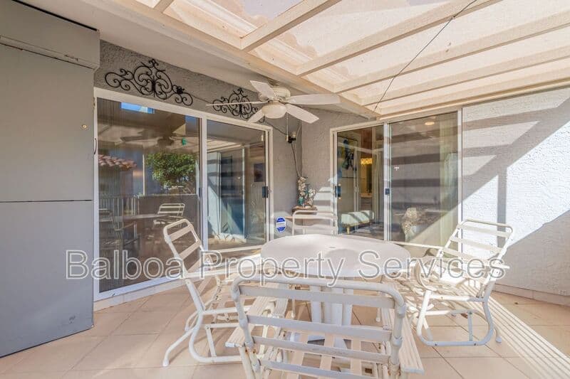 Mesa Condo: 220 N 22nd Pl