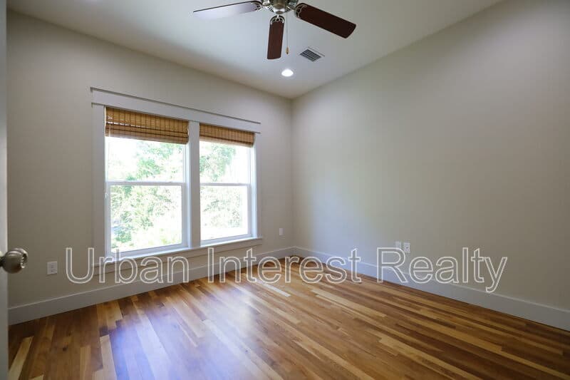 Freeport Townhome: 47 Palm Street