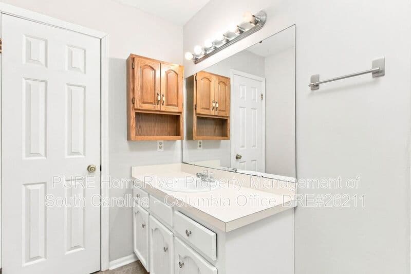 Columbia House: 124 Baynard Court