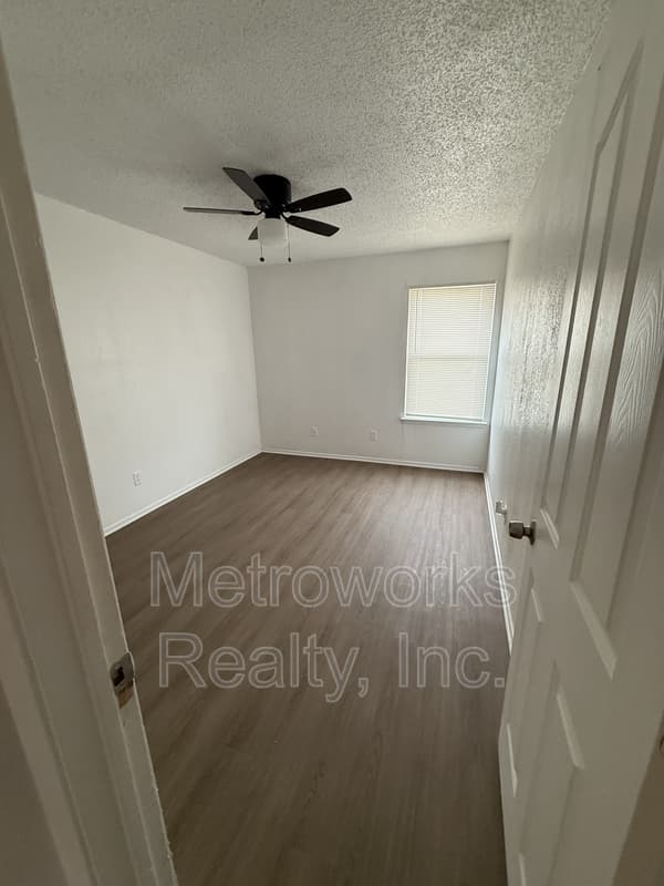 Kennedale Condo: 118 Pine Meadow Dr. - B