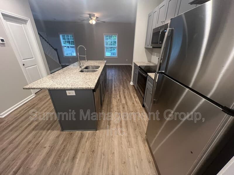 Madison Condo: Bostwick Hwy - 1563
