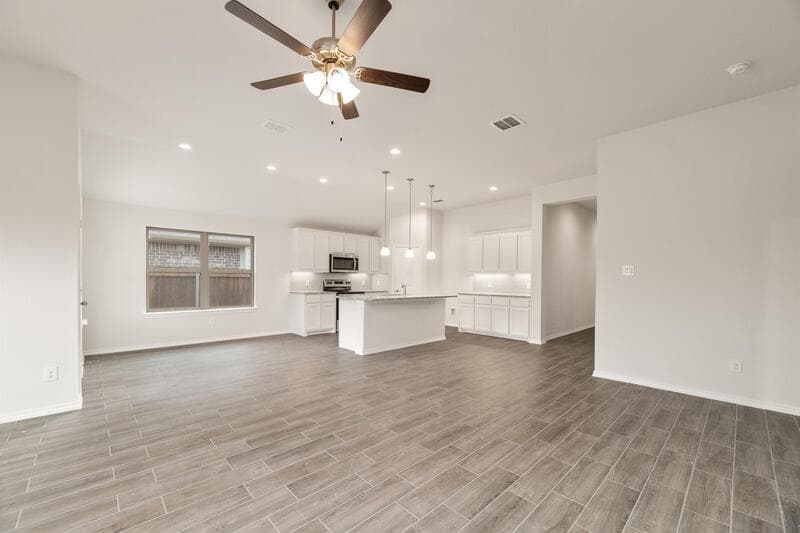 Aubrey House: 635 Frio Lane