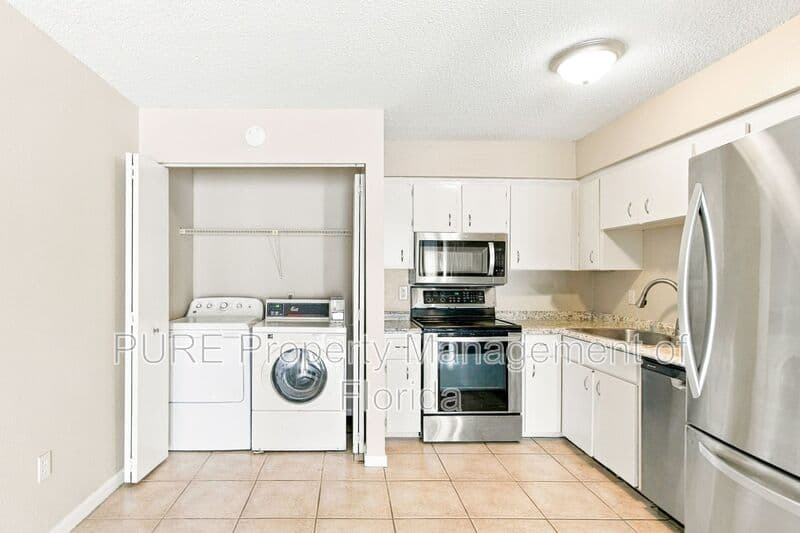 Ocala House: 2040 SE 40th St Rd 1-4