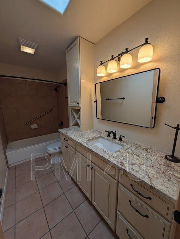 Albuquerque House: 12612 Carmel Ct NE