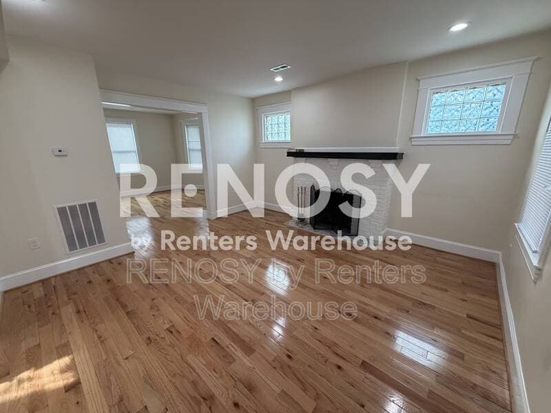 Gwynn Oak House: 3911 Chatham rd
