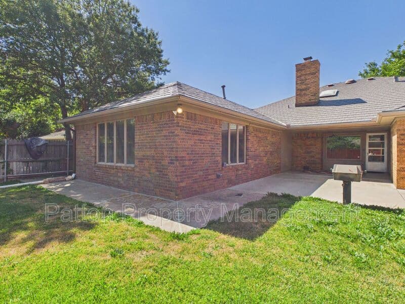 Amarillo House: 6810 Montague