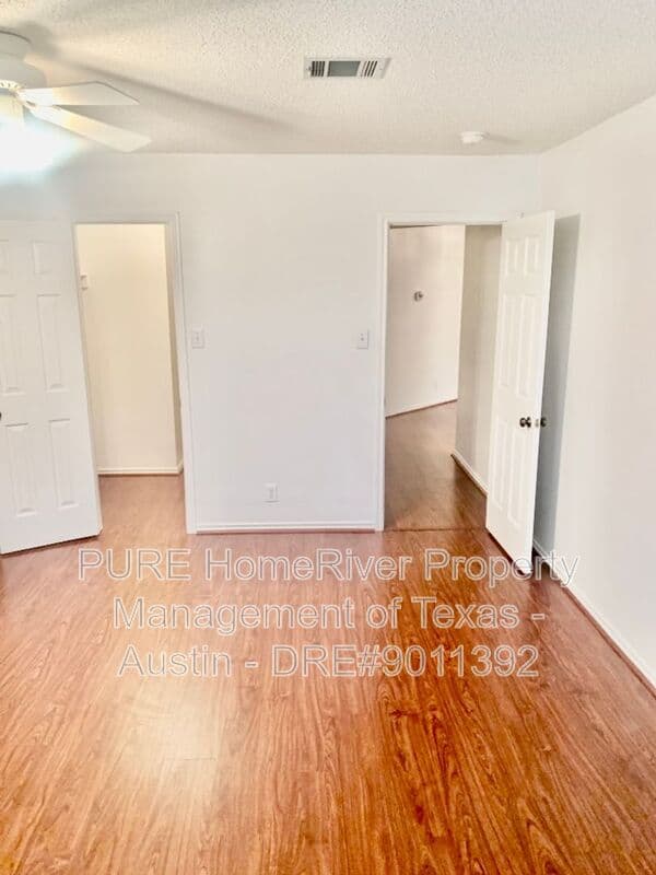 Cedar Park House: 1614 Paper Moon Dr