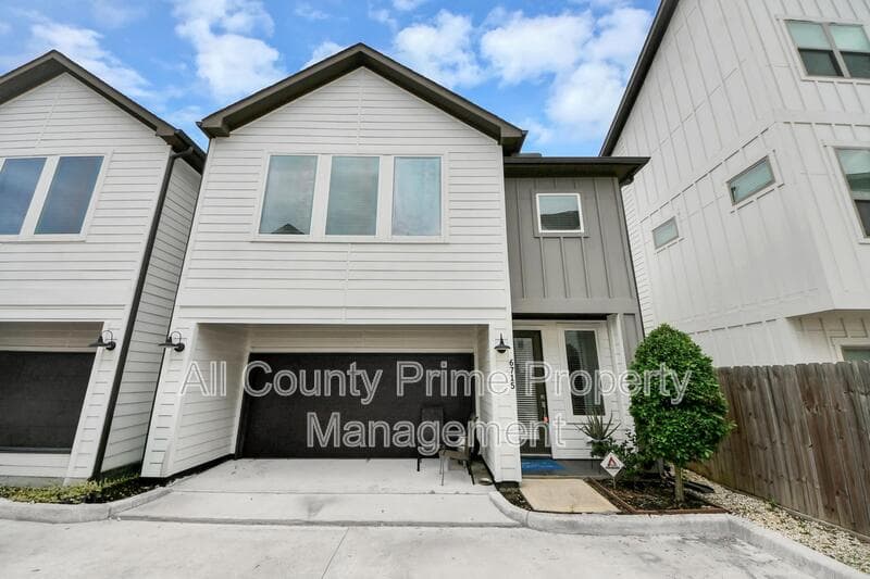 Houston House: 6715 Allegheny Street