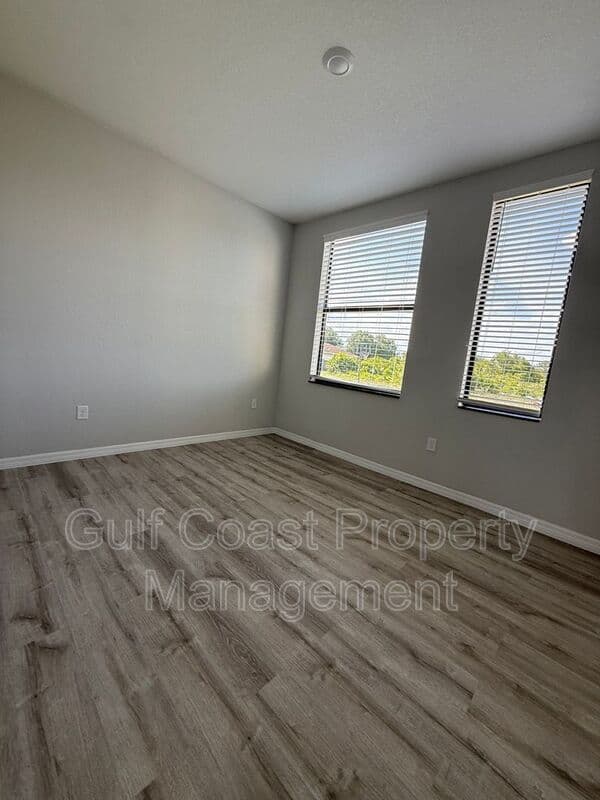 Lehigh Acres House: 3103 58th St W