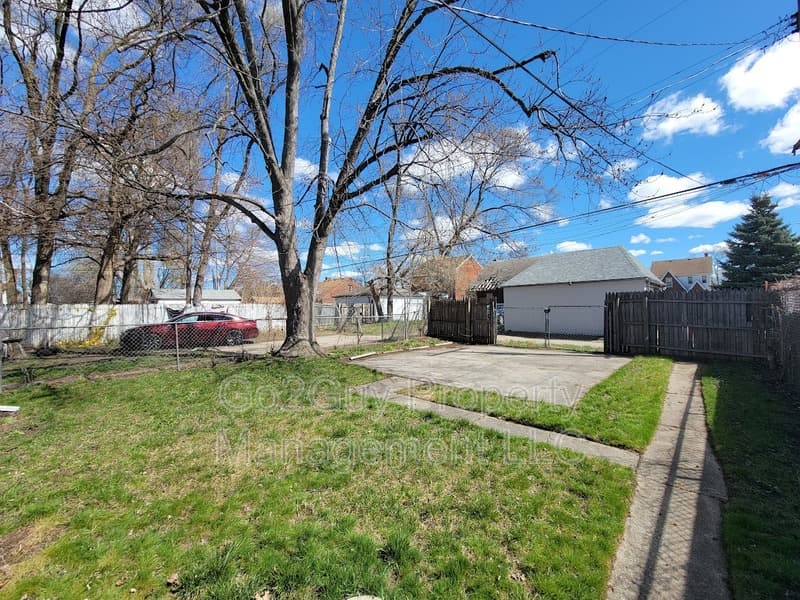 Detroit House: 16514 Mark Twain