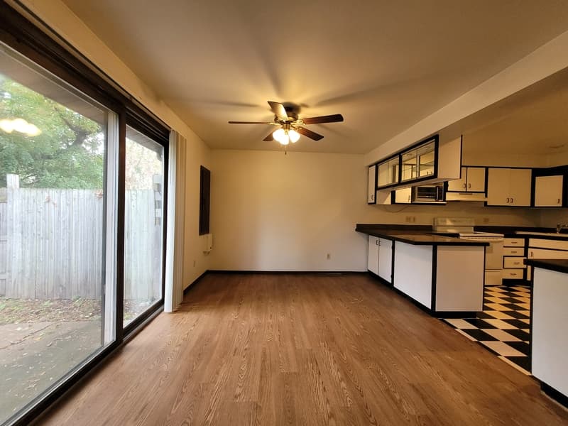 Appleton Condo: 1401-1403 North Birchwood Avenue - 1401