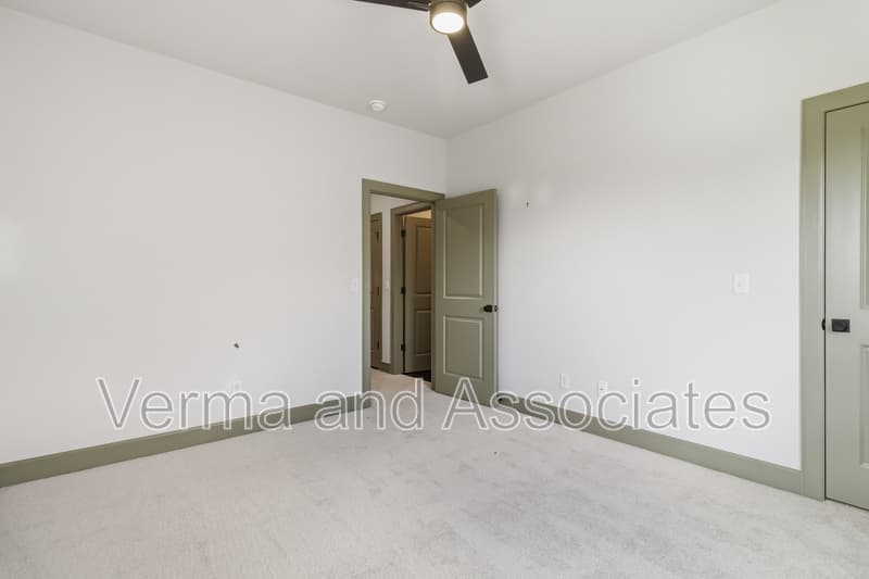 Centerton House: 1061 Whistler St