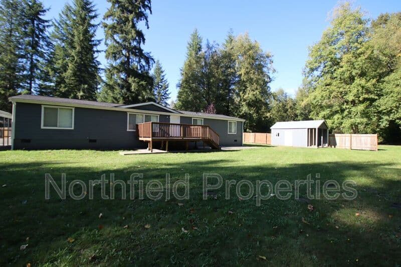 Tulalip House: 12105 26th Ave NE