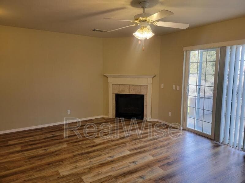 Bend Townhome: 2080 NE Chanel Ct