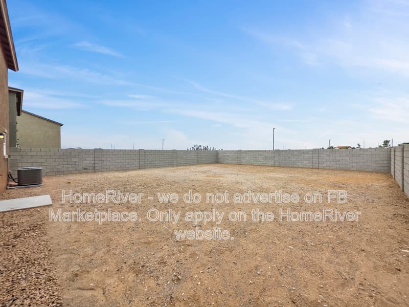 Florence House: 578 W Van Haren St