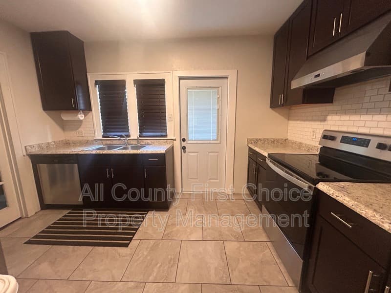 St. Petersburg House: 2511 55th Ave N