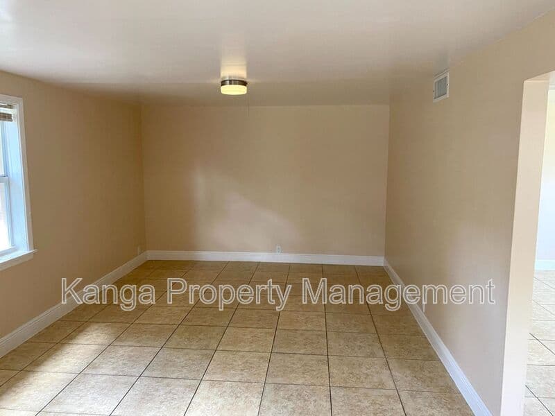 Lake Worth Condo: 4821 Vermont Ave