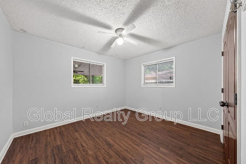 New Braunfels House: 138 Bobolink Dr