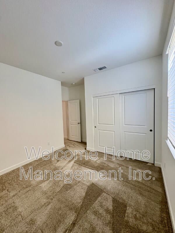 Brentwood House: 1945 Chandler Drive
