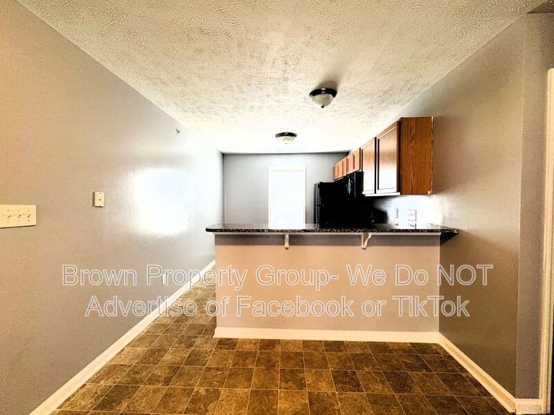 Fayetteville House: 3611-A Dornoch Dr