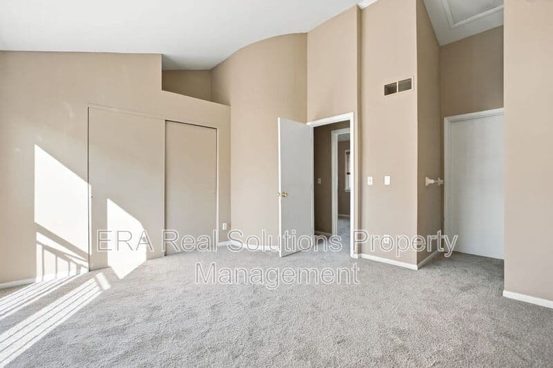 Cincinnati House: 2436 Grandview Ave.