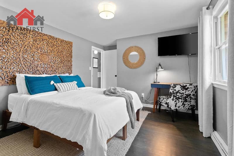 Green Bay House: 1444 Pilgrim Street