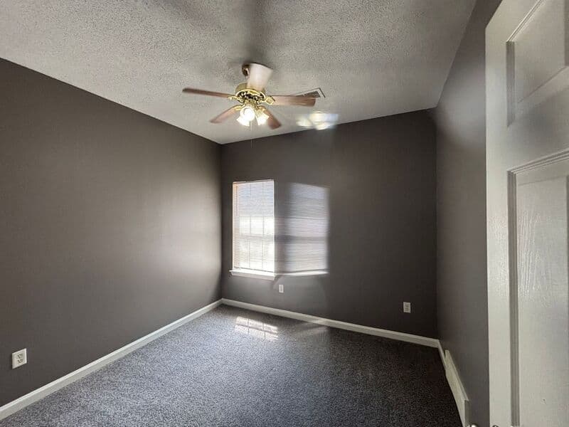Cordova House: 1481 Estacada Way