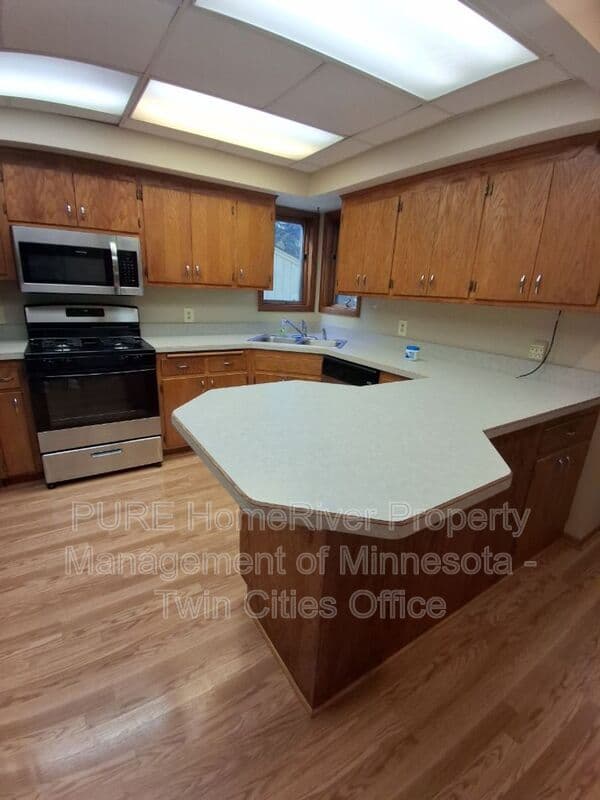 Northfield House: 1468 90th St W