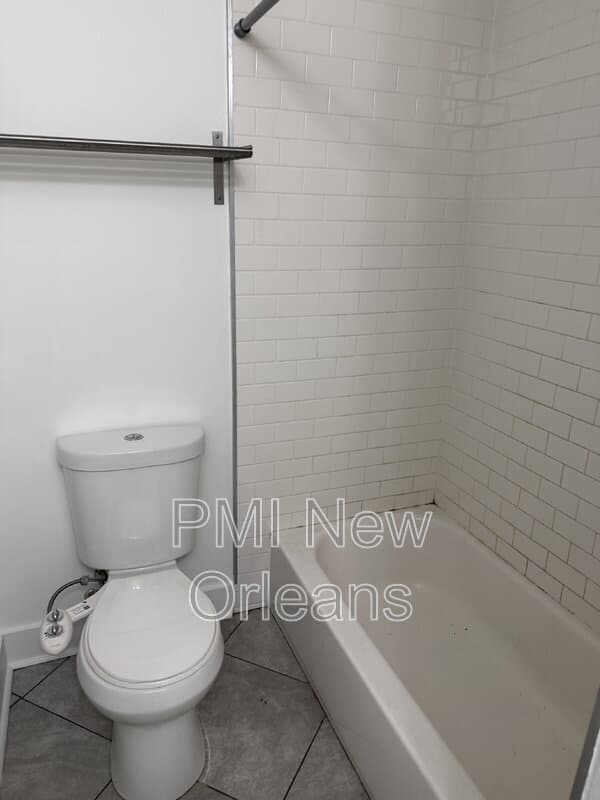 New Orleans Condo: 2213 Magnolia St