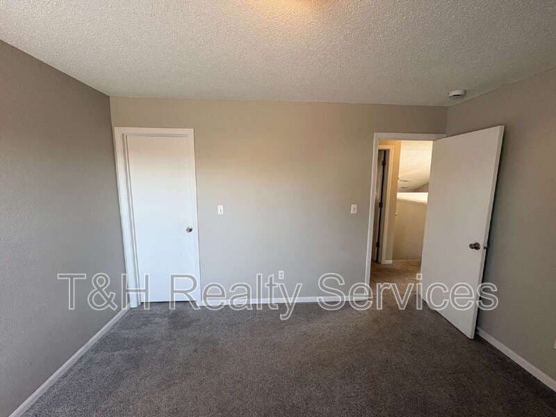 Indianapolis House: 3843 Burning Bush Drive