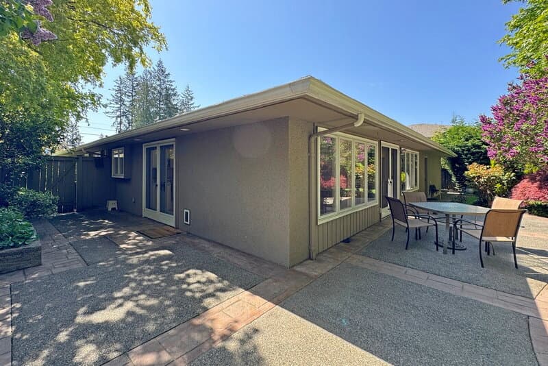 Kirkland House: 10632 NE 47th Pl