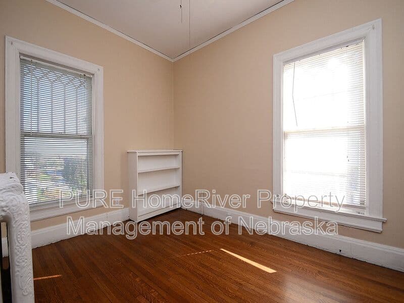 Omaha Condo: 1021 S 30th Ave