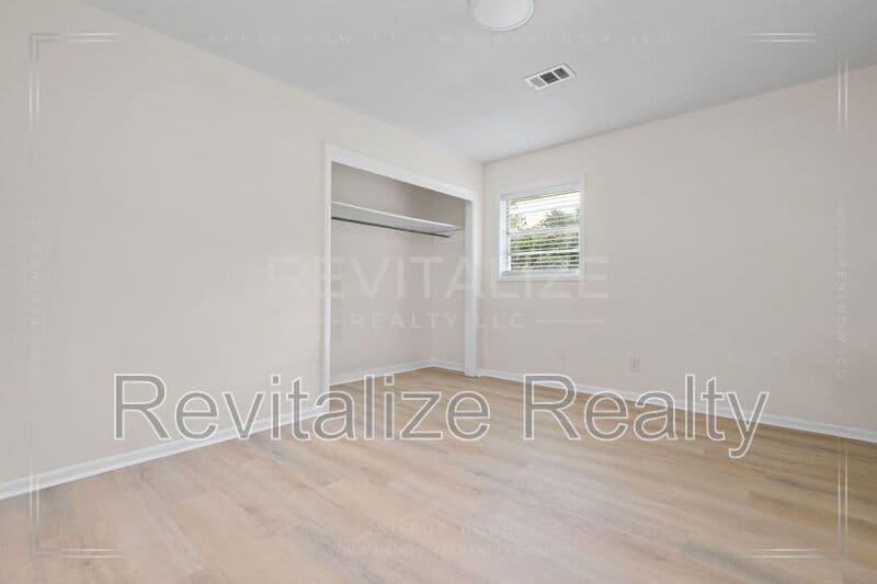 Gulfport House: 2531 W David Drive