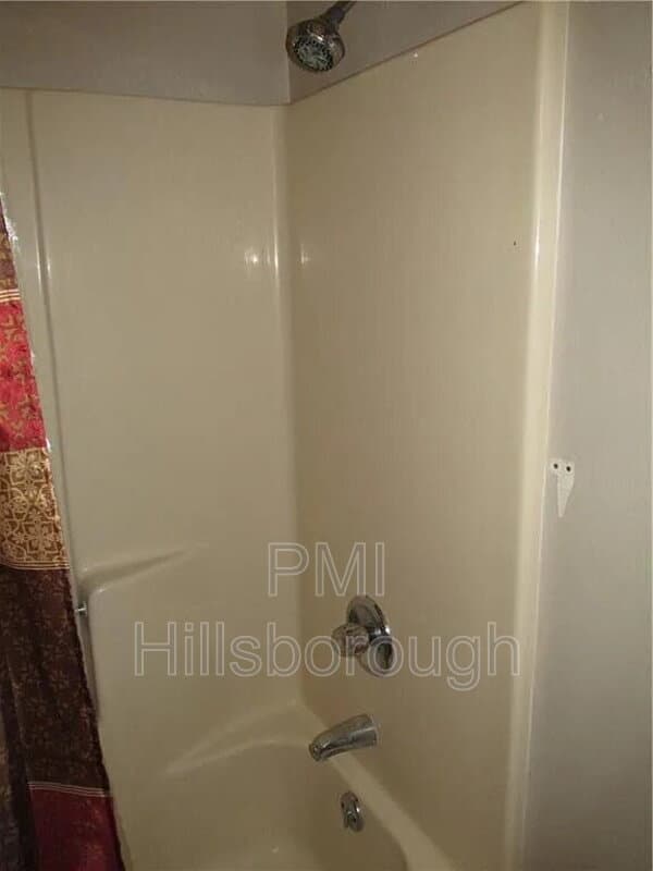 Brandon House: 914 Burlwood Street