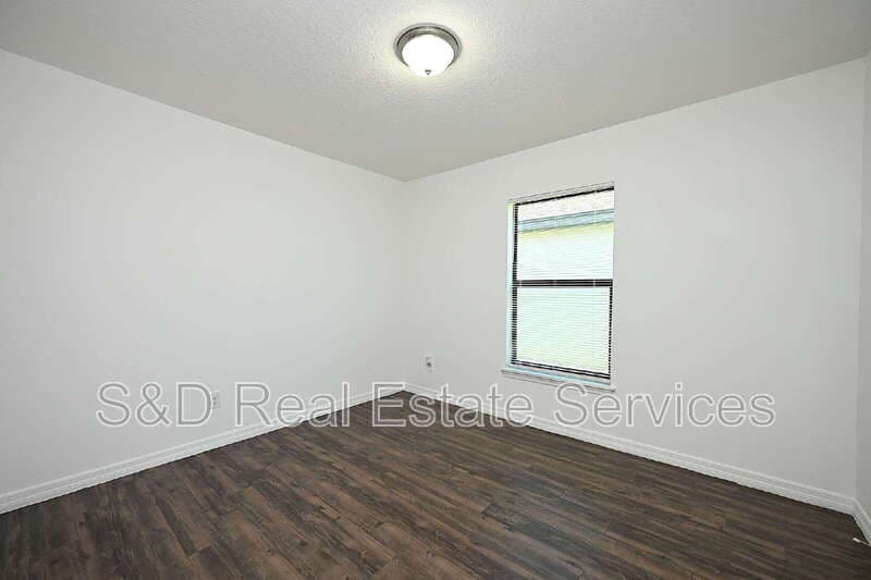 Lakeland House: 2238 Caspian Dr