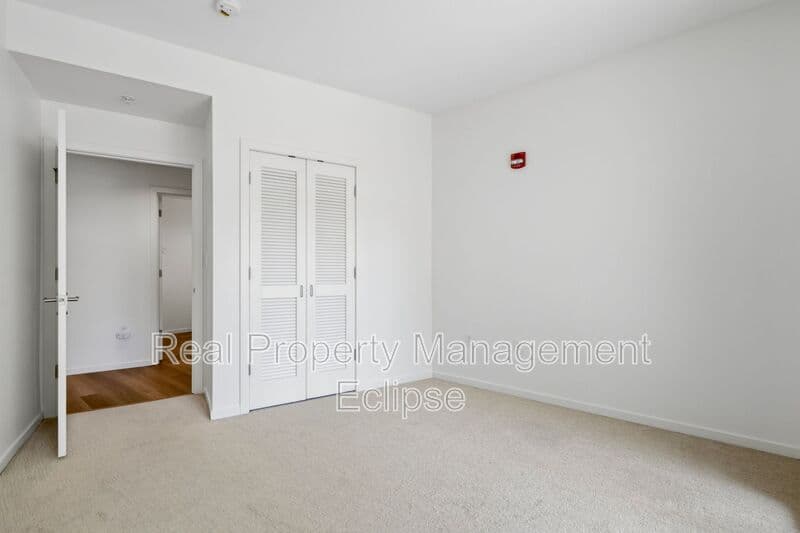 Bellevue Condo: 1188 106th Ave NE