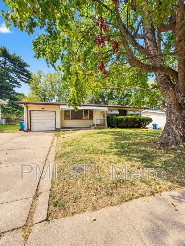 St. Louis House: 9319 Clarion Dr